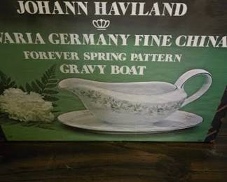 HAVILAND GRAVY BOAT RM LEFT UPPER