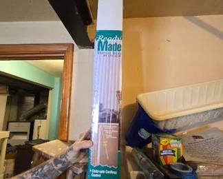 VERTICAL BLINDS 3 NIP GARAGE