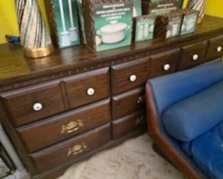 DRESSER 9DRAWER RM MID UPPER