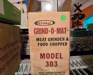 GRINDOMATIC MEAT GRINDER CHOPPER KITCHEN