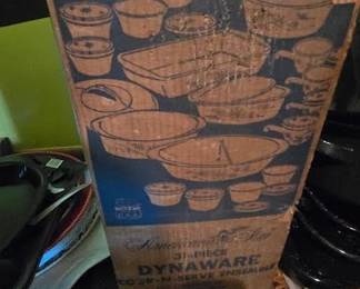 DYNAWARE DINNER SET KITCHEN