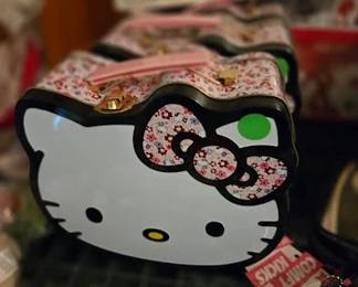 HELLO KITTY TIN PAILS DINING RM