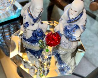 Decorative accessories