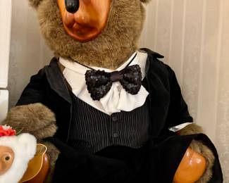 RAIKES COLLECTABLE BEAR