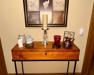 Decorative tabletop accessories, wall art