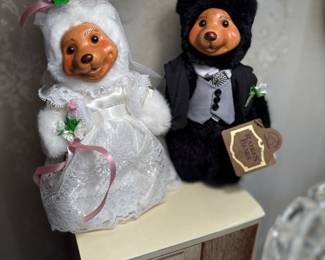 RAIKES BRIDE AND GROOM COLLECTABLE BEARS