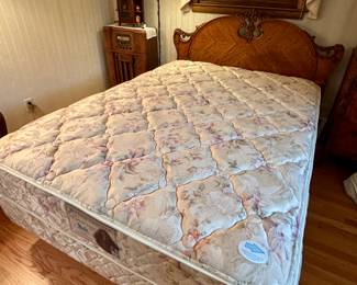 Full size mattress and box springs