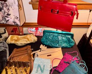 Handbags-Baggallini, Brighton, Coach, Delsey, Fancy Nancy, Hobo, Jen & Co., Kenneth Cole, Tommy Bahama and Vera Bradley