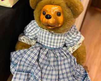 RAIKES COLLECTABLE BEAR
