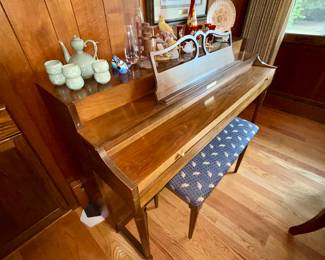 Baldwin upright piano