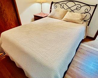 Queen size bed