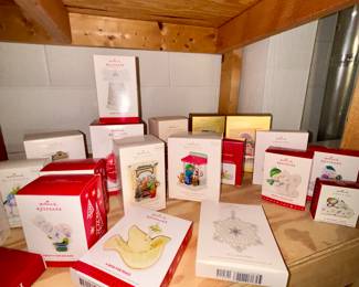 HALLMARK ORNAMENTS