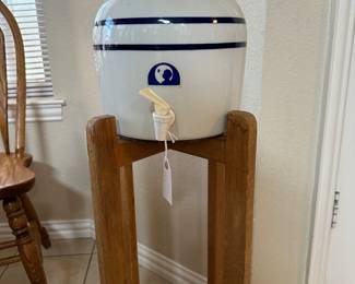 Water crock and stand