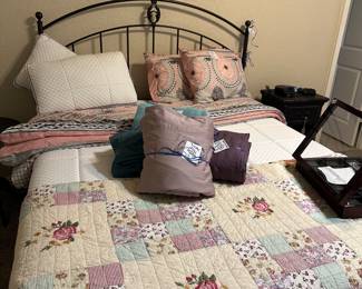 Queen size Nectar mattress & 2 standard pillows