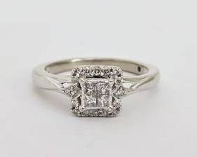 10K White Gold with Diamonds Ring - Size 6 1/4 (2.6 Grams)