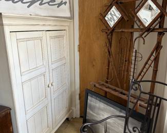  Vintage Bamboo Hall Stand White Modern Cupboard Gather Sign Black Wrought Iron Chair