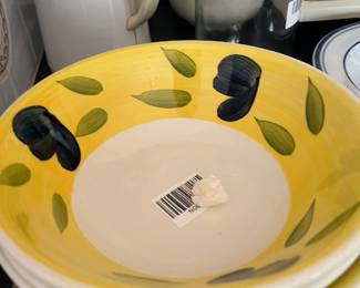 Huges sets of Dishes