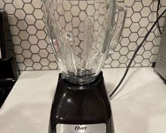 Like new Oster Blender