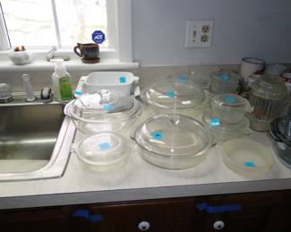Casserole and baking dishes
