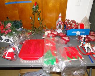 Holiday craft items
