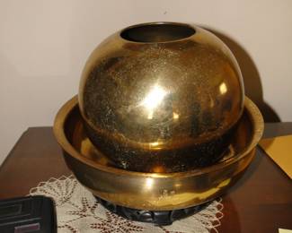 Gold bowl and gold orb, make a nice vase?
