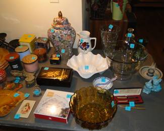 Decorative pieces, and very elegant display items too