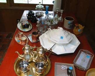 Classic and with lots of character these serving pieces have