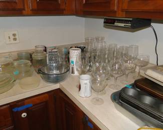 Glassware, not priced $1