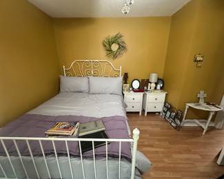 queen bed