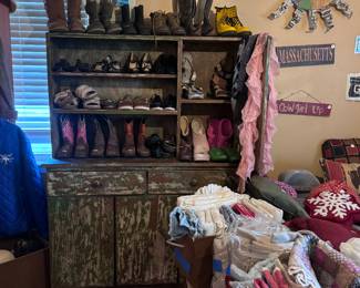 Rustic hutch cabinet