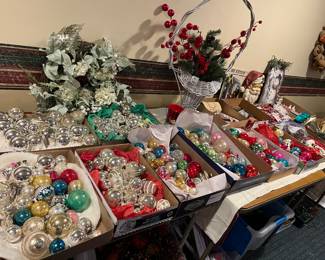 Okay you vintage Christmas lovers.  Check out all these antique glass balls.  Sold by the flat.