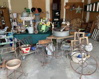 Oooh, the garage has cute stuff, decor stuff and useful stuff.  Pay inside house.