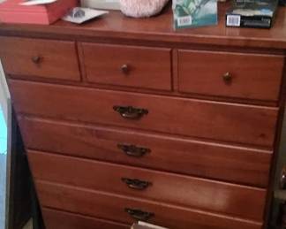 oconto dresser, kroehler spare