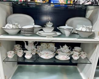 Rosenthal & Paragon Victorian Rose China Sets Orlando Estate Auction