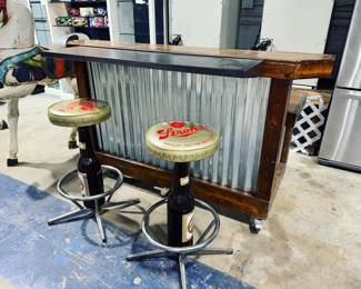 Bar on Wheels and Bar Stools Orlando Estate Auction