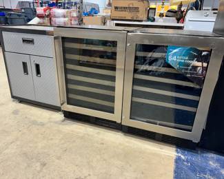 Gladiator Cabinet and Wine Coolers Orlando Estate Auction