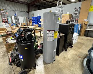 Air Compressor, Water Heater, Smokers, Ladders and more Orlando Estate Auction