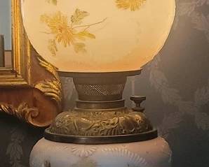 Early 1900s electric lamp.