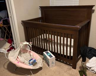 2nd Crib and Bouncer for Girl