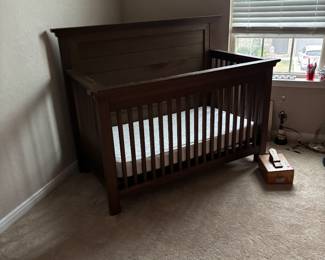 Adjustable Crib