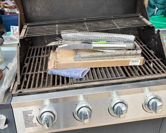 Grill with Accessories 