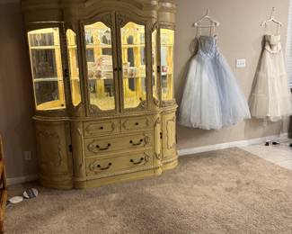 China/Curio Cabinet