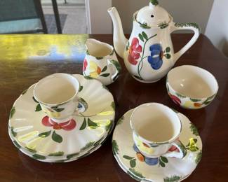 Blue Ridge child's tea set