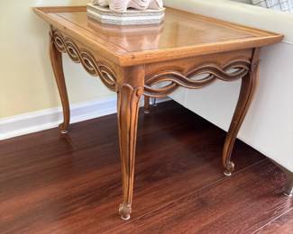 Ralph Lauren Queen Anne Style Walnut Tea Table