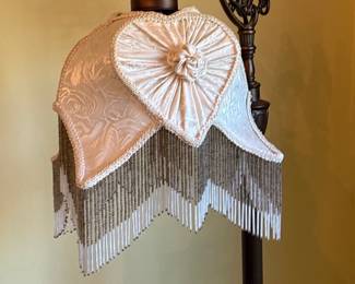 Dale Tiffany Ivory Rose Victorian Heart Boudoir Beaded Lamp