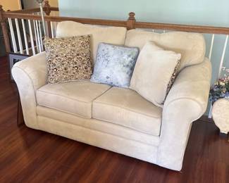 Love seat