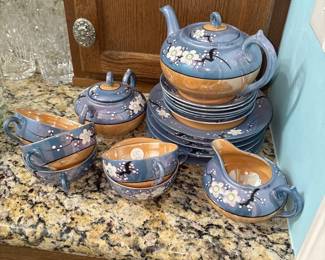 Takito TT Lusterware Tea Set with Cherry Blossoms