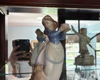 "Puppy's Birthday" porcelain figurine by Nao - Lladro