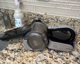 Black & Decker Dustbuster Pivot