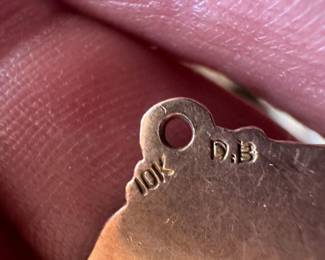 Men's Basketball Medal (10K Gold)